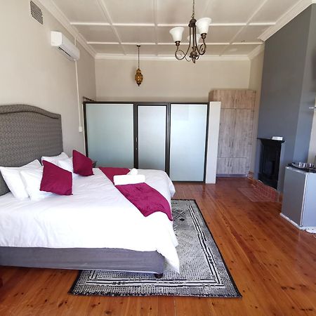Lucolo Palace B&B Aliwal North Chambre photo